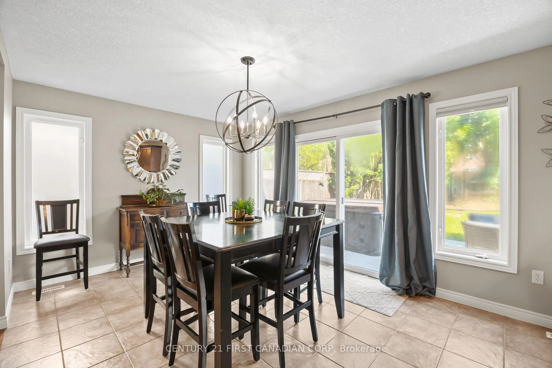 Photo 14 of 1204 Meadowvale Drive, London, South K — HOMEH