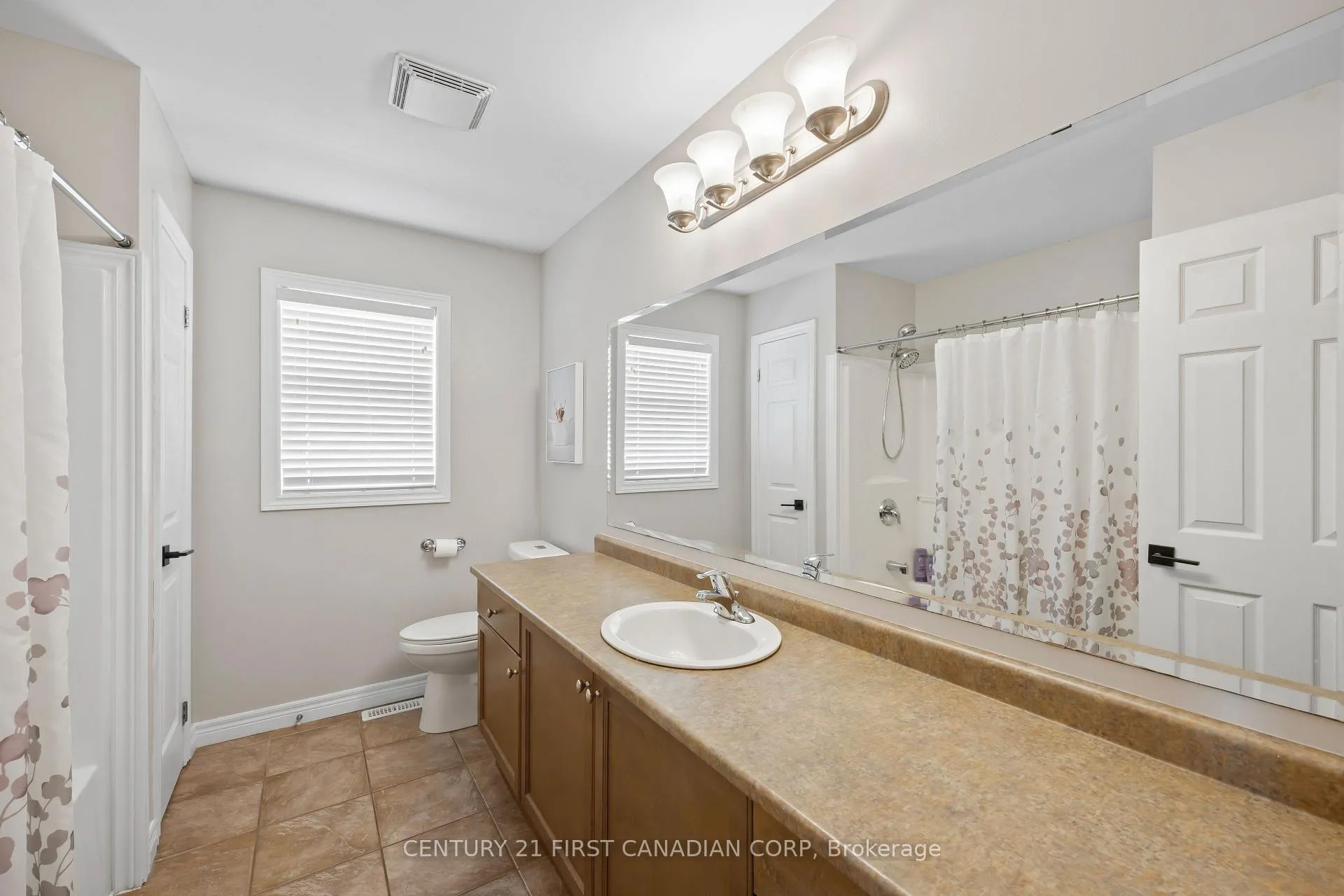 Photo 31 of 1204 Meadowvale Drive, London, South K — HOMEH