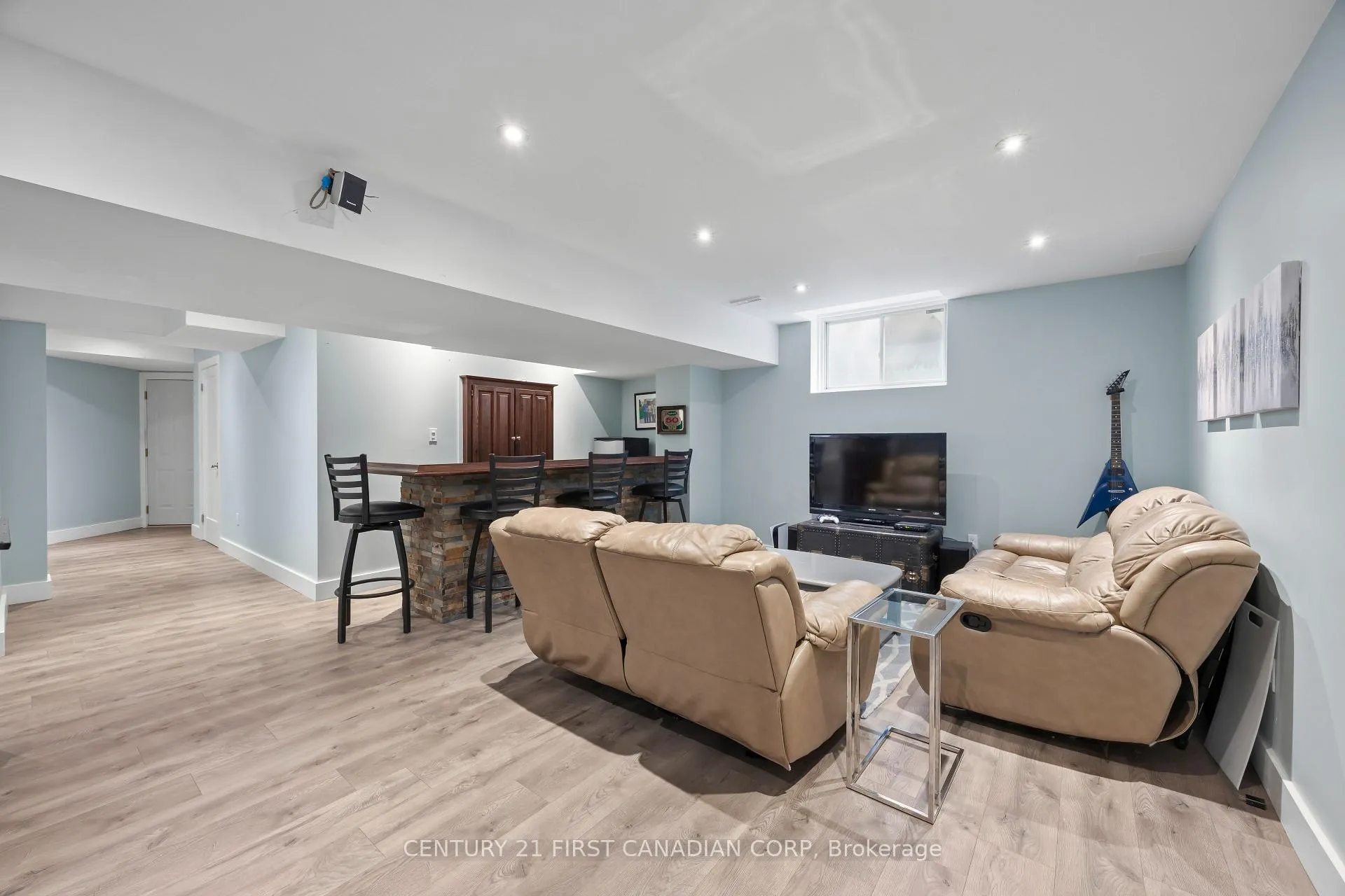 Photo 36 of 1204 Meadowvale Drive, London, South K — HOMEH