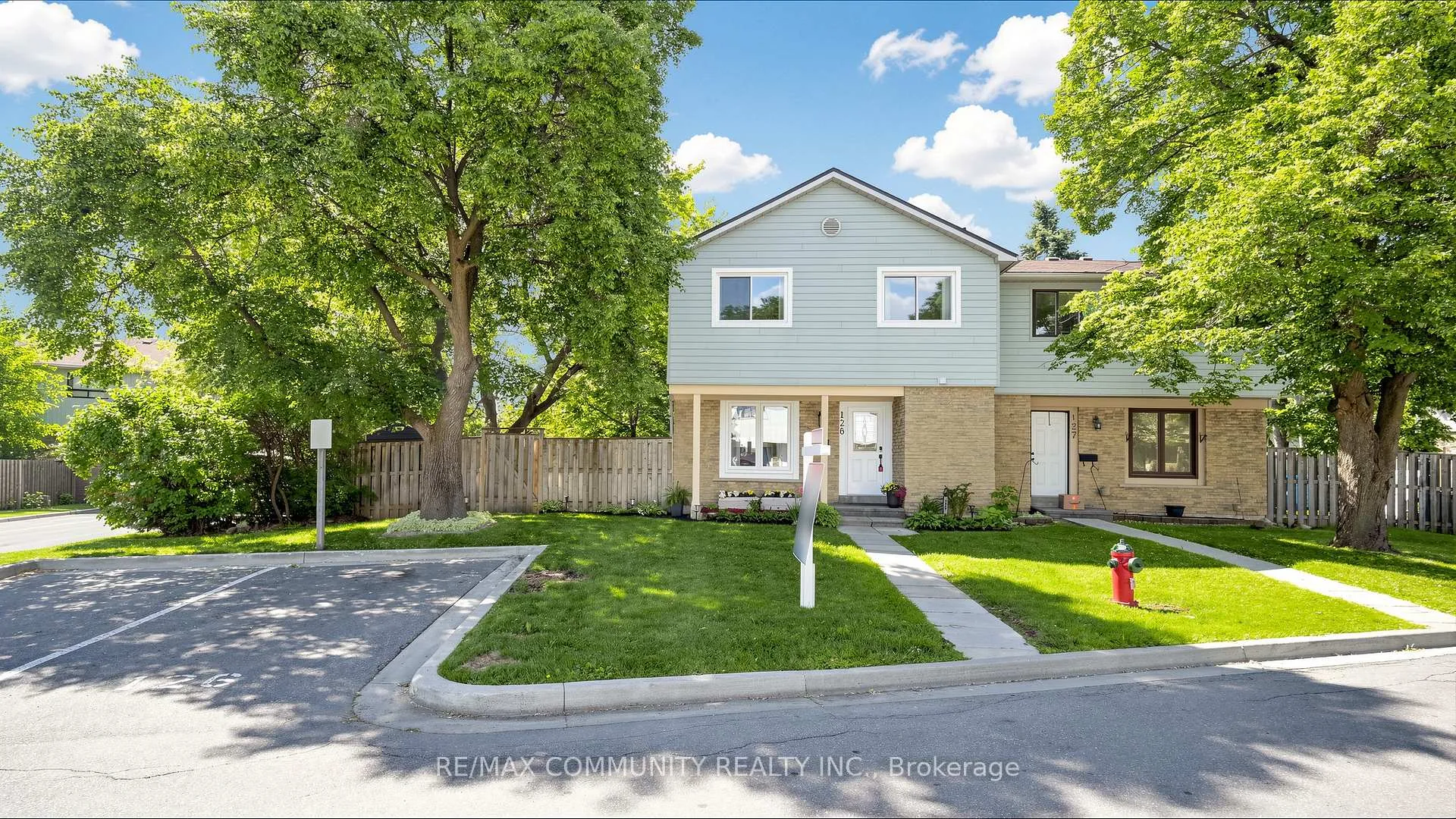 Photo 2 of Unit 126, 6540 Falconer Drive, Mississauga, Streetsville — HOMEH