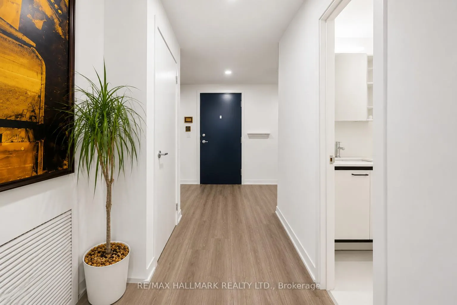 Photo 3 of Unit 509, 1808 St Clair Avenue W, Toronto, Weston-Pellam Park — HOMEH