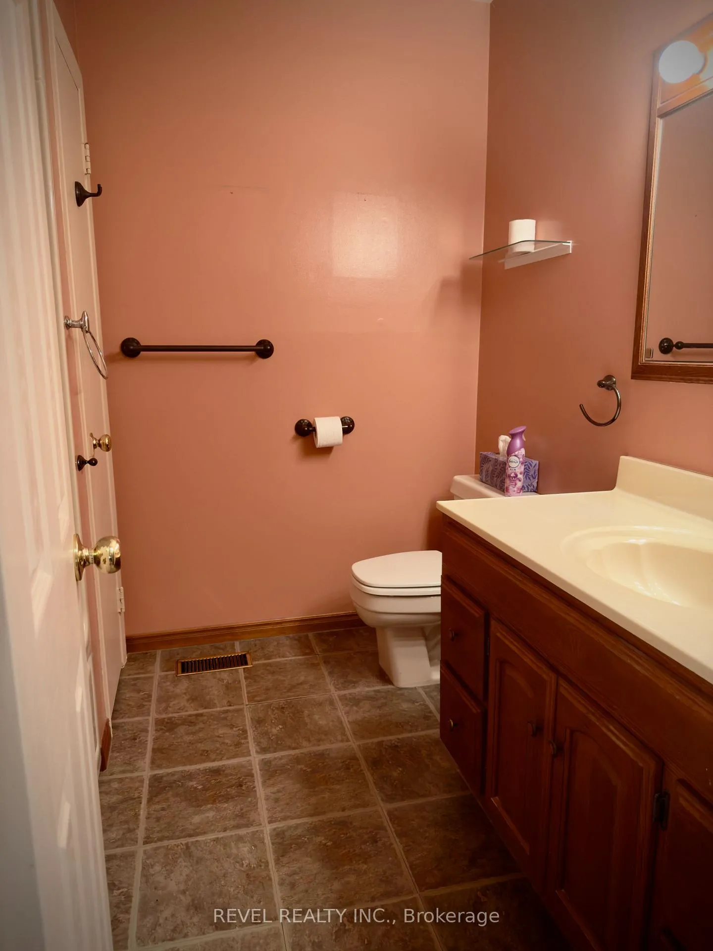 Photo 5 of 869 Douglas Avenue, Pickering, Bay Ridges — HOMEH