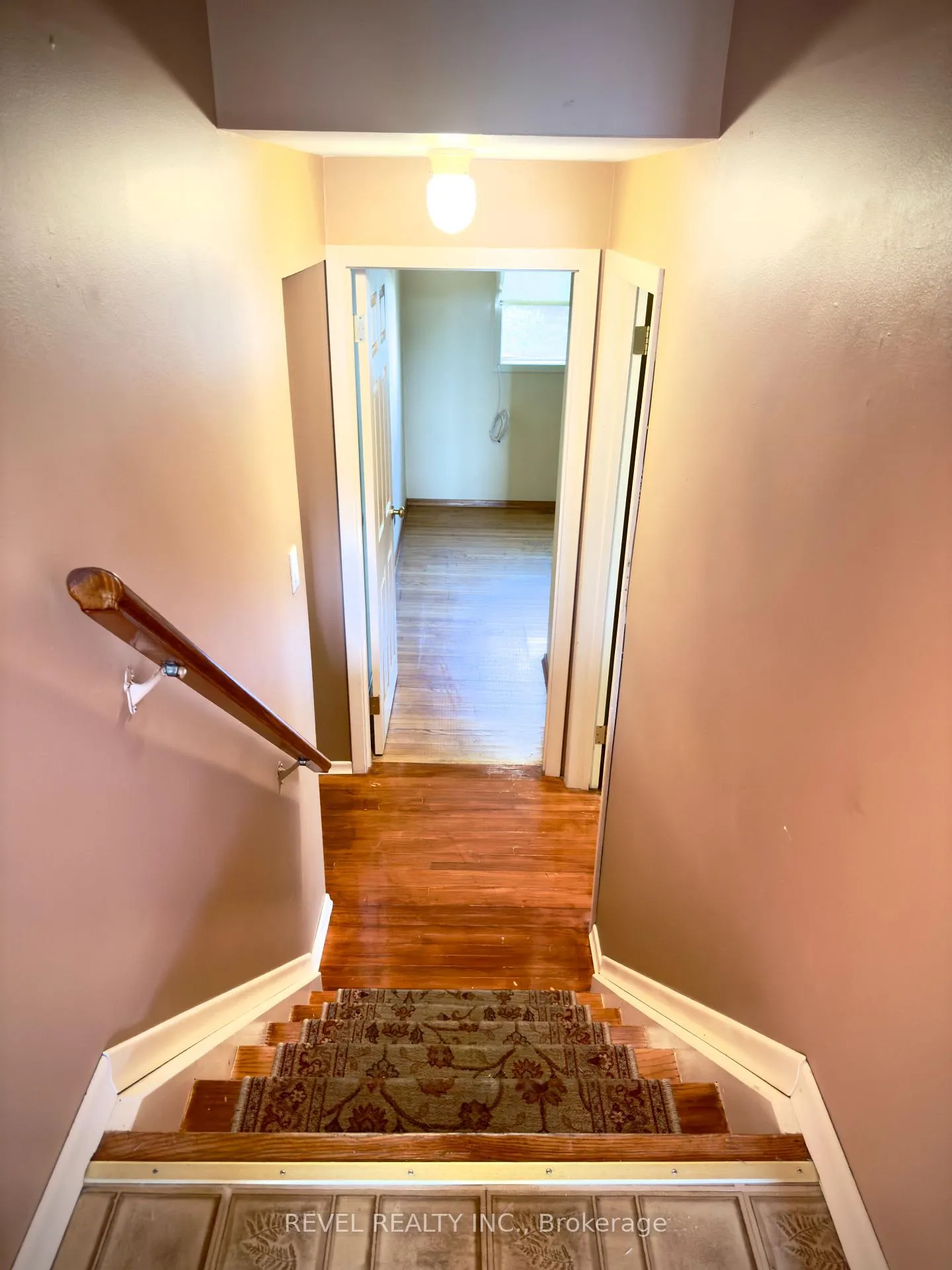 Photo 8 of 869 Douglas Avenue, Pickering, Bay Ridges — HOMEH