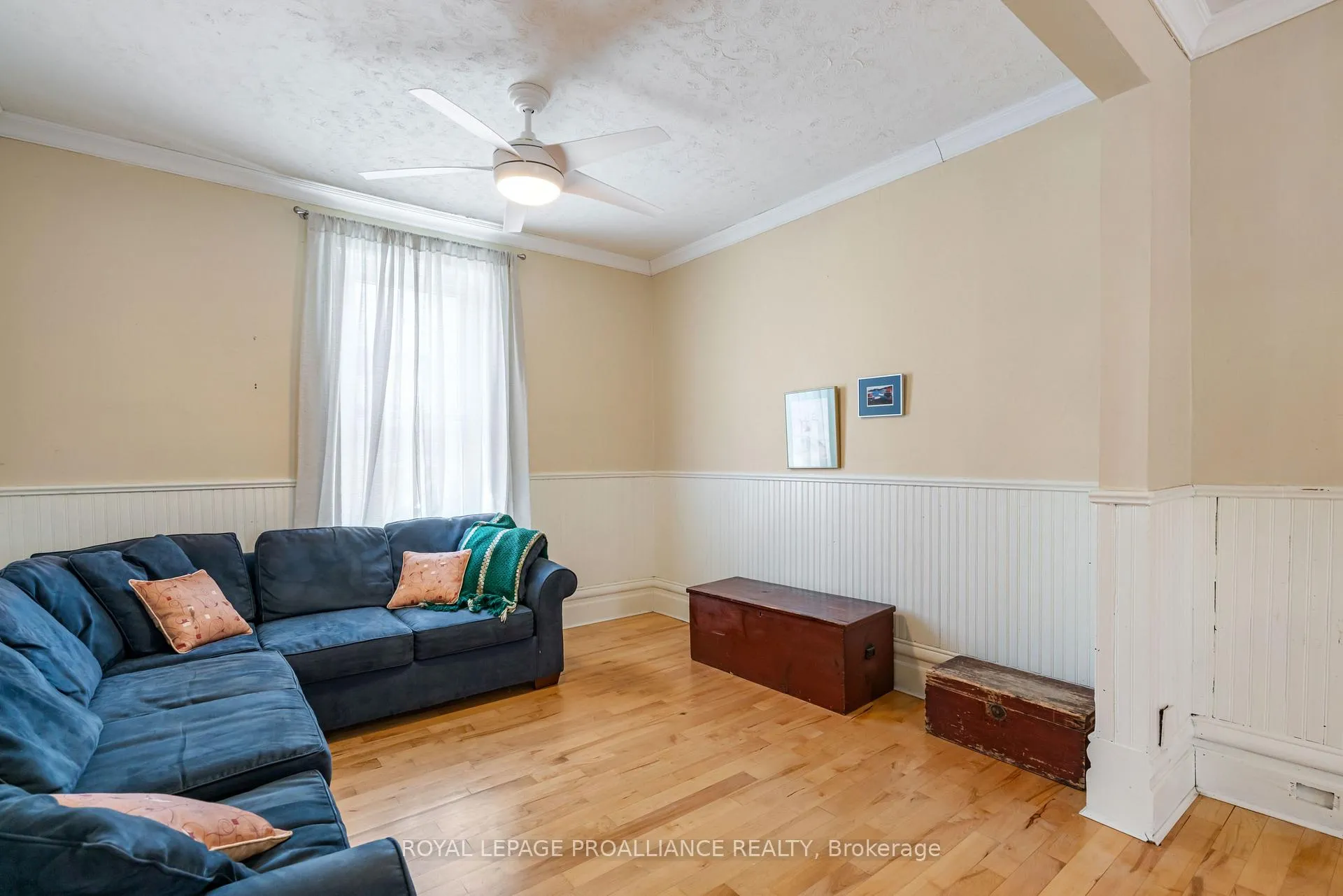 Photo 11 of 568 James Street W, Prescott — HOMEH