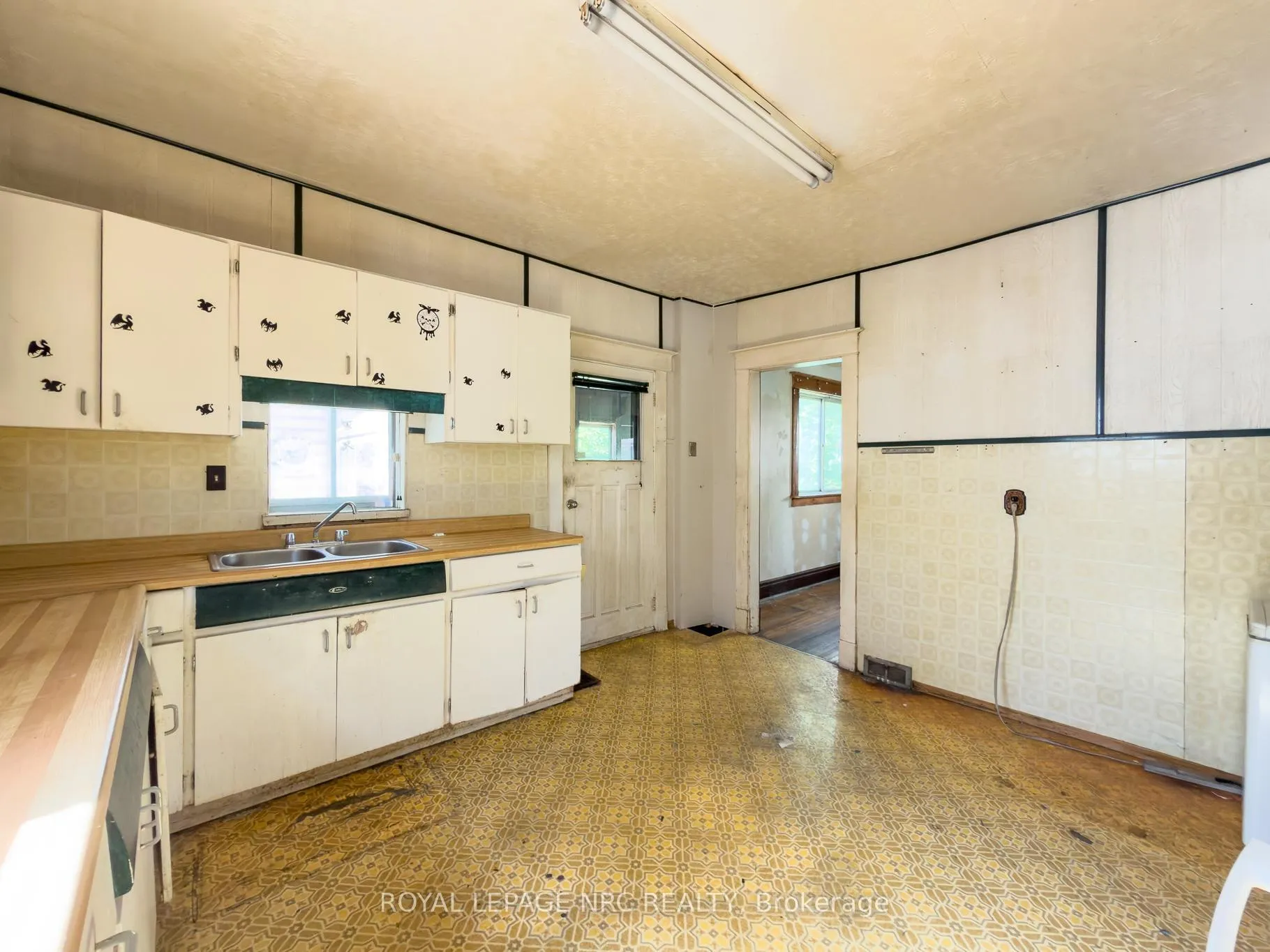 Photo 17 of 5108 Mcrae Street, Niagara Falls, Cherrywood — HOMEH