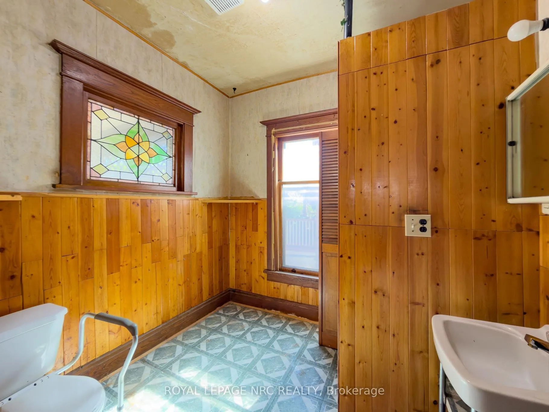 Photo 19 of 5108 Mcrae Street, Niagara Falls, Cherrywood — HOMEH