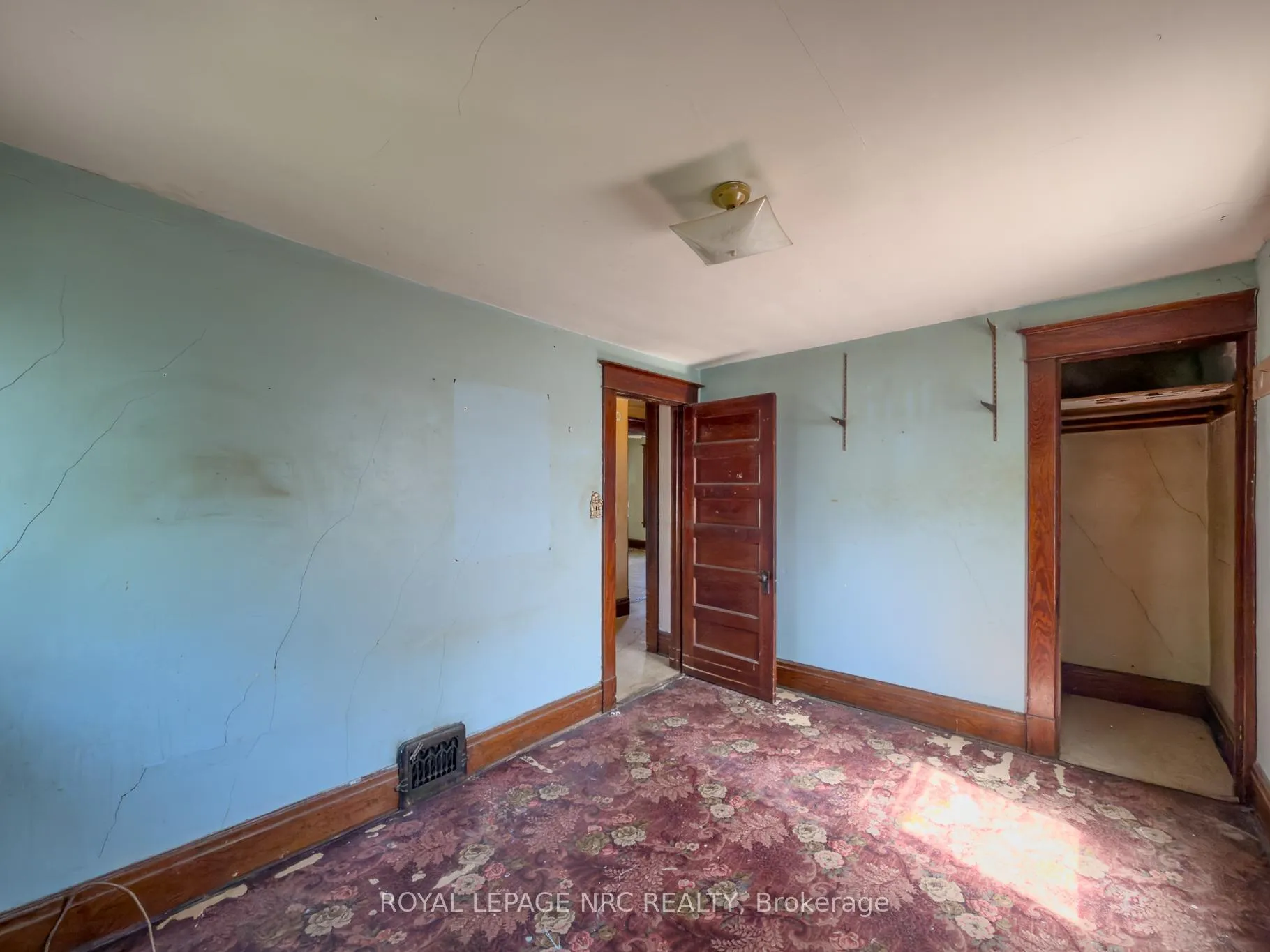 Photo 21 of 5108 Mcrae Street, Niagara Falls, Cherrywood — HOMEH