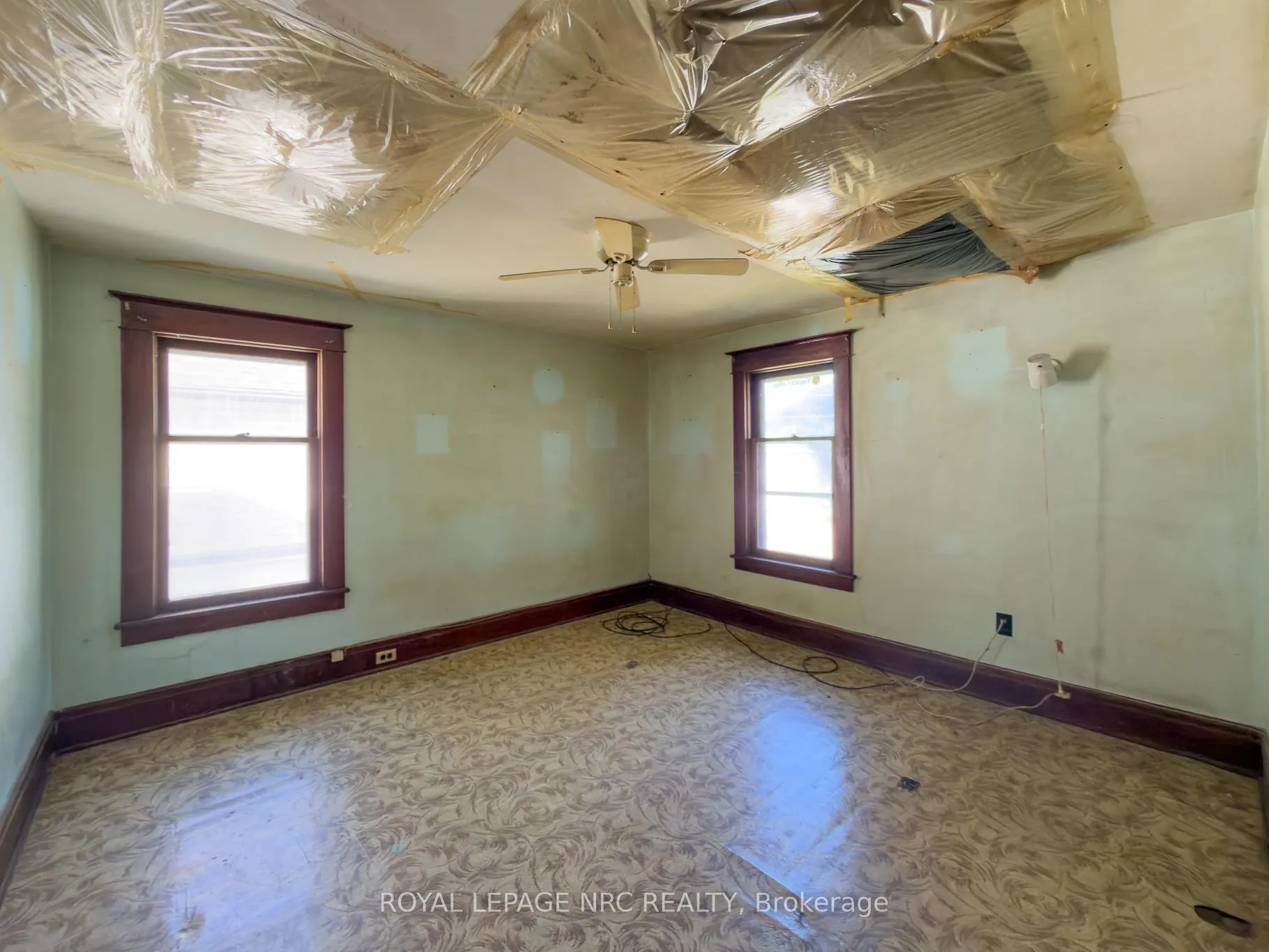Photo 24 of 5108 Mcrae Street, Niagara Falls, Cherrywood — HOMEH