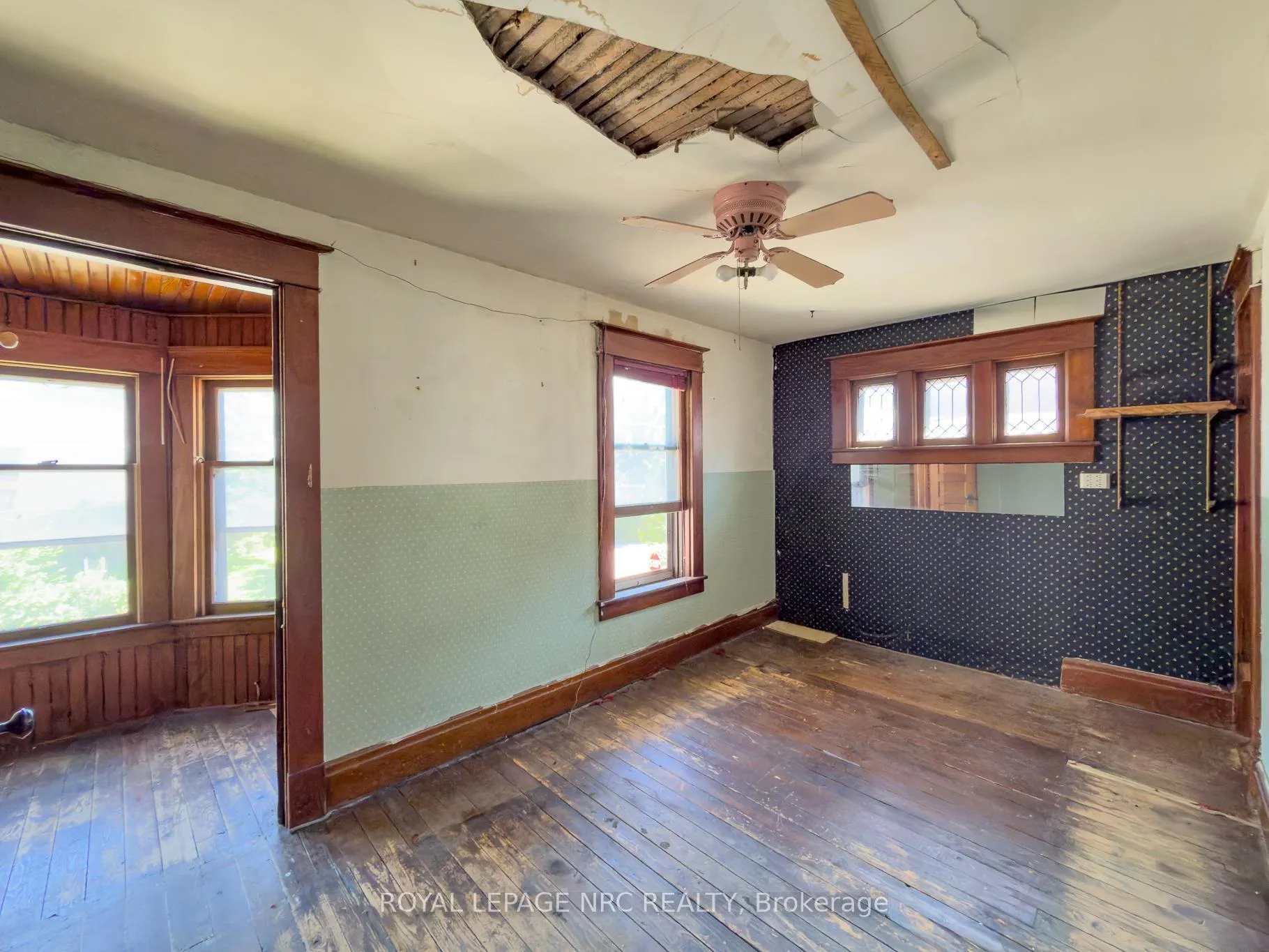 Photo 26 of 5108 Mcrae Street, Niagara Falls, Cherrywood — HOMEH