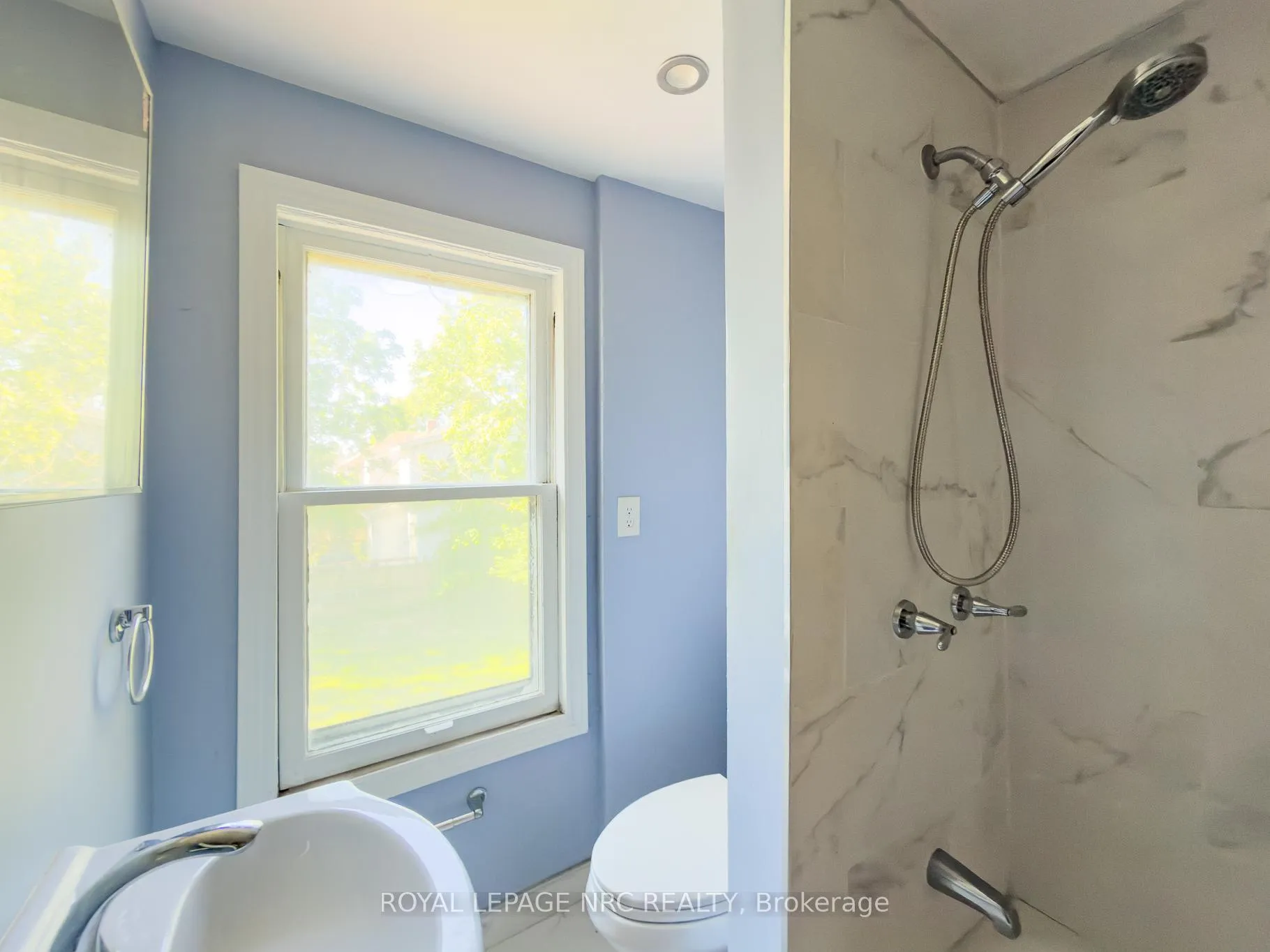 Photo 28 of 5108 Mcrae Street, Niagara Falls, Cherrywood — HOMEH
