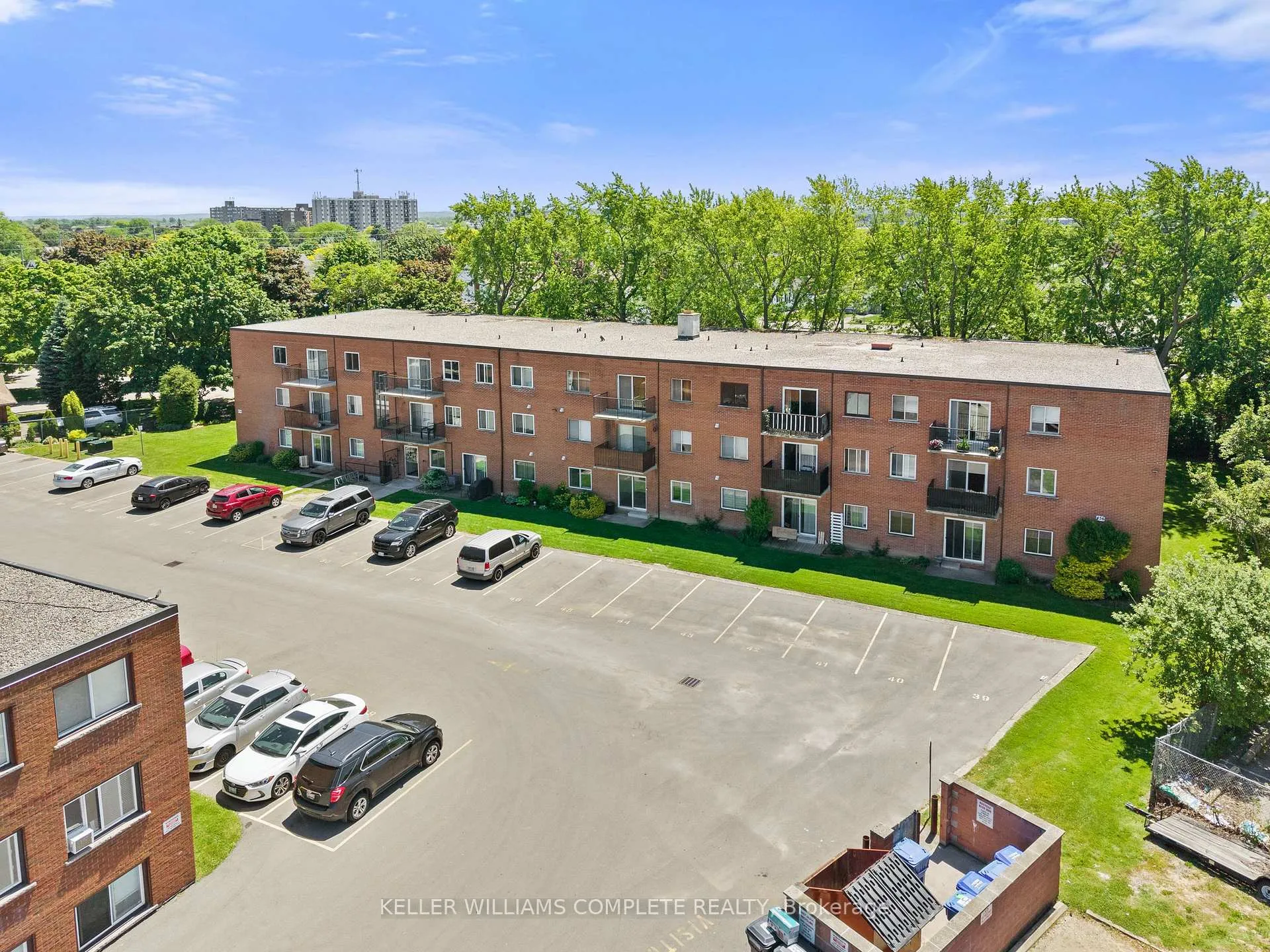 Photo 1 of Unit 37, 456 Carlton Street, St. Catharines, Facer — HOMEH