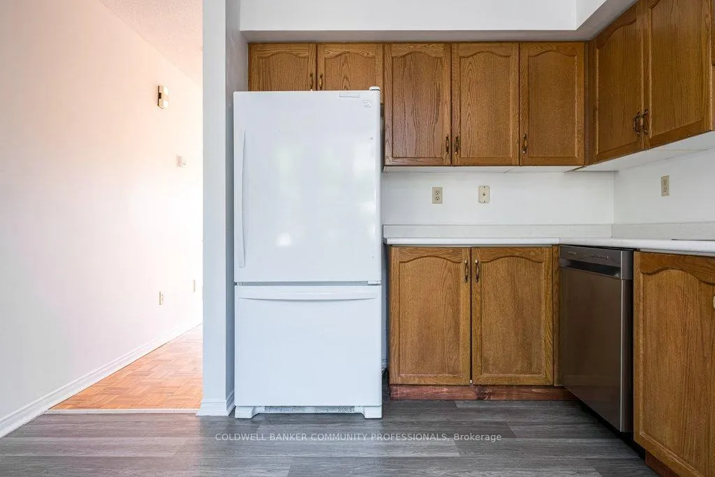 Photo 13 of Unit 10, 266 Limeridge Road E, Hamilton, Bruleville — HOMEH