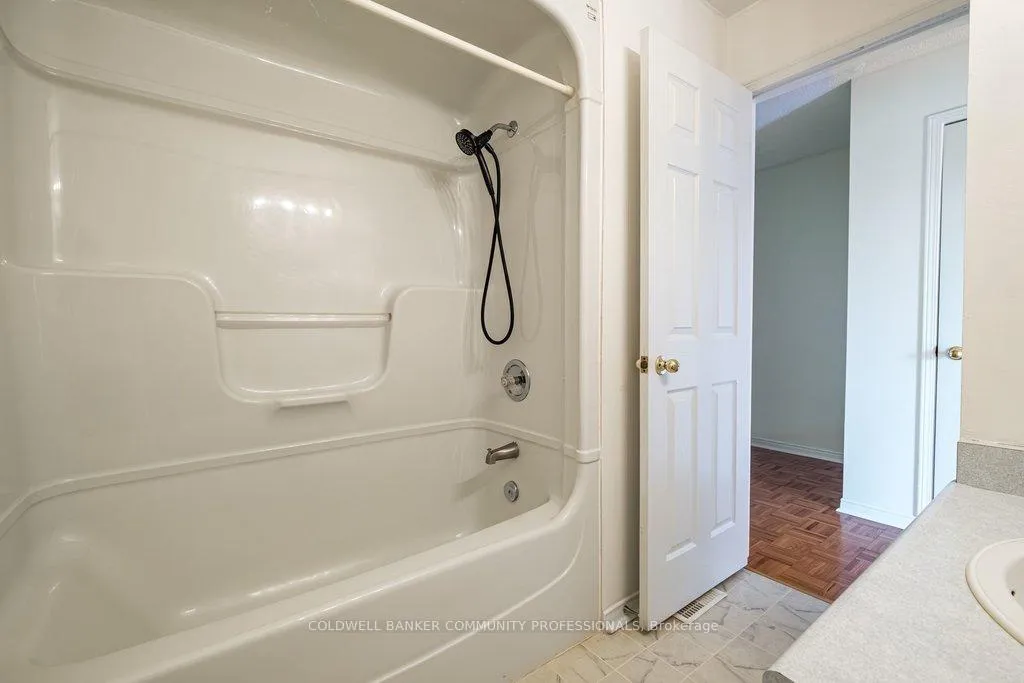 Photo 19 of Unit 10, 266 Limeridge Road E, Hamilton, Bruleville — HOMEH