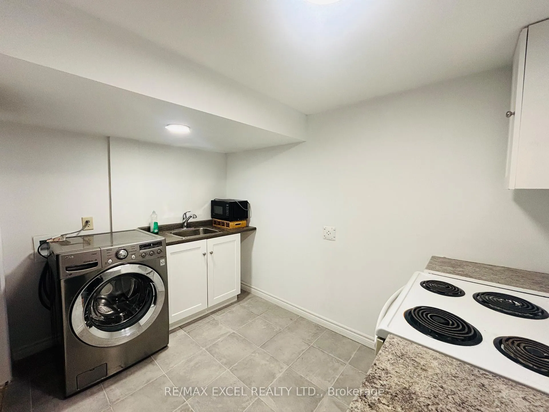 Photo 5 of Unit Bsmt, 45 Taylorwood Road, Oshawa, Samac — HOMEH