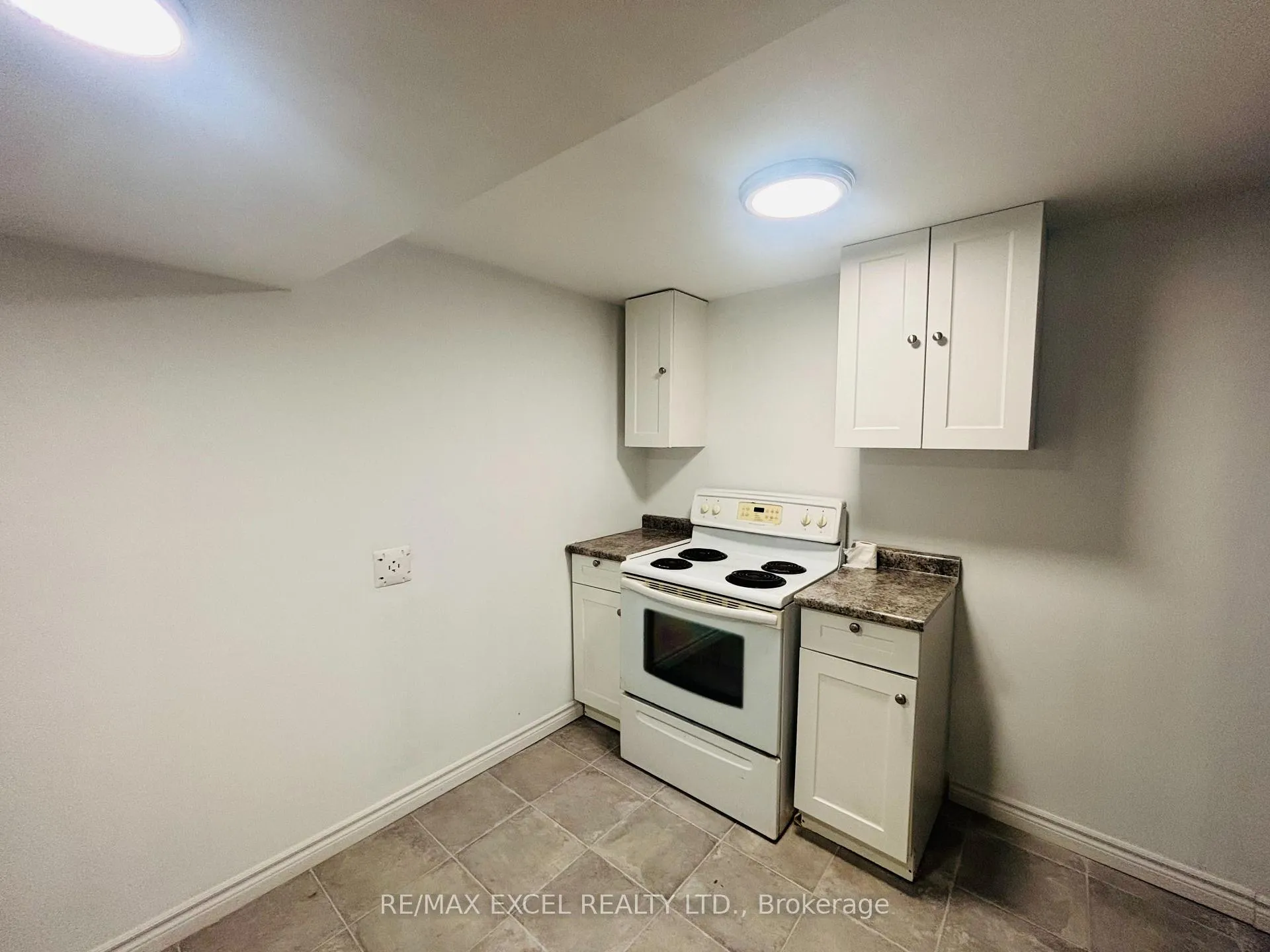 Photo 6 of Unit Bsmt, 45 Taylorwood Road, Oshawa, Samac — HOMEH