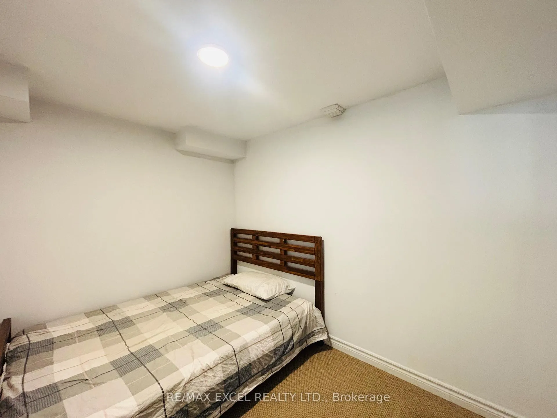 Photo 9 of Unit Bsmt, 45 Taylorwood Road, Oshawa, Samac — HOMEH