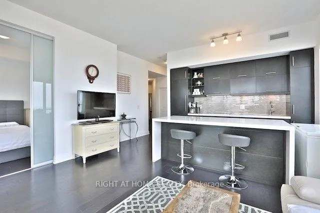 Photo 7 of Unit 4608, 1080 Bay Street, Toronto, Bay Street Corridor — HOMEH