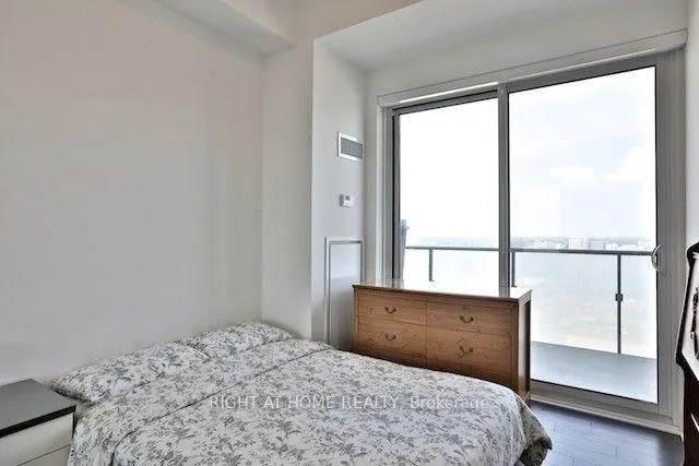 Photo 11 of Unit 4608, 1080 Bay Street, Toronto, Bay Street Corridor — HOMEH