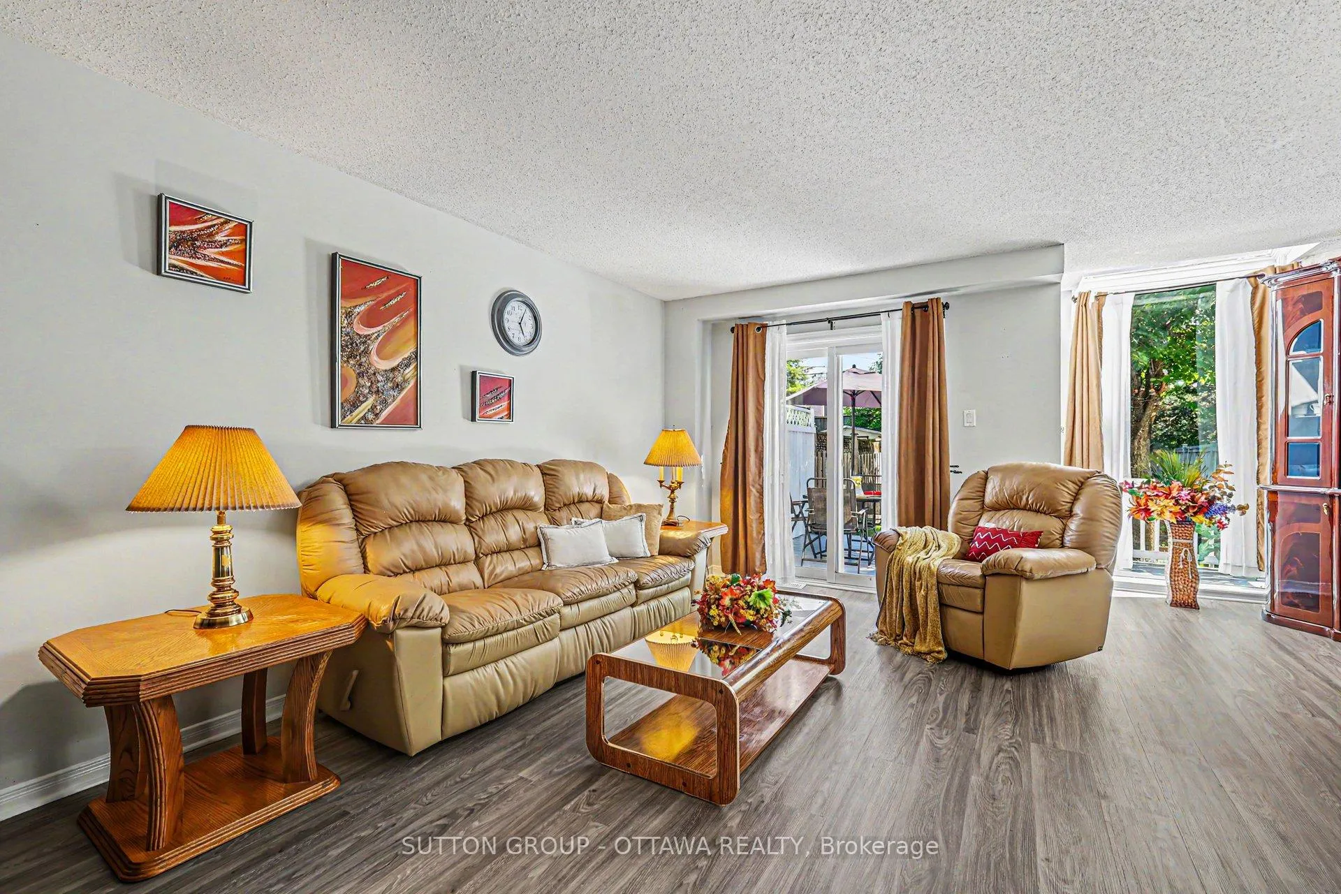 Photo 5 of 80 Burlington Crescent, Ottawa, Hunt Club Park/Greenboro — HOMEH