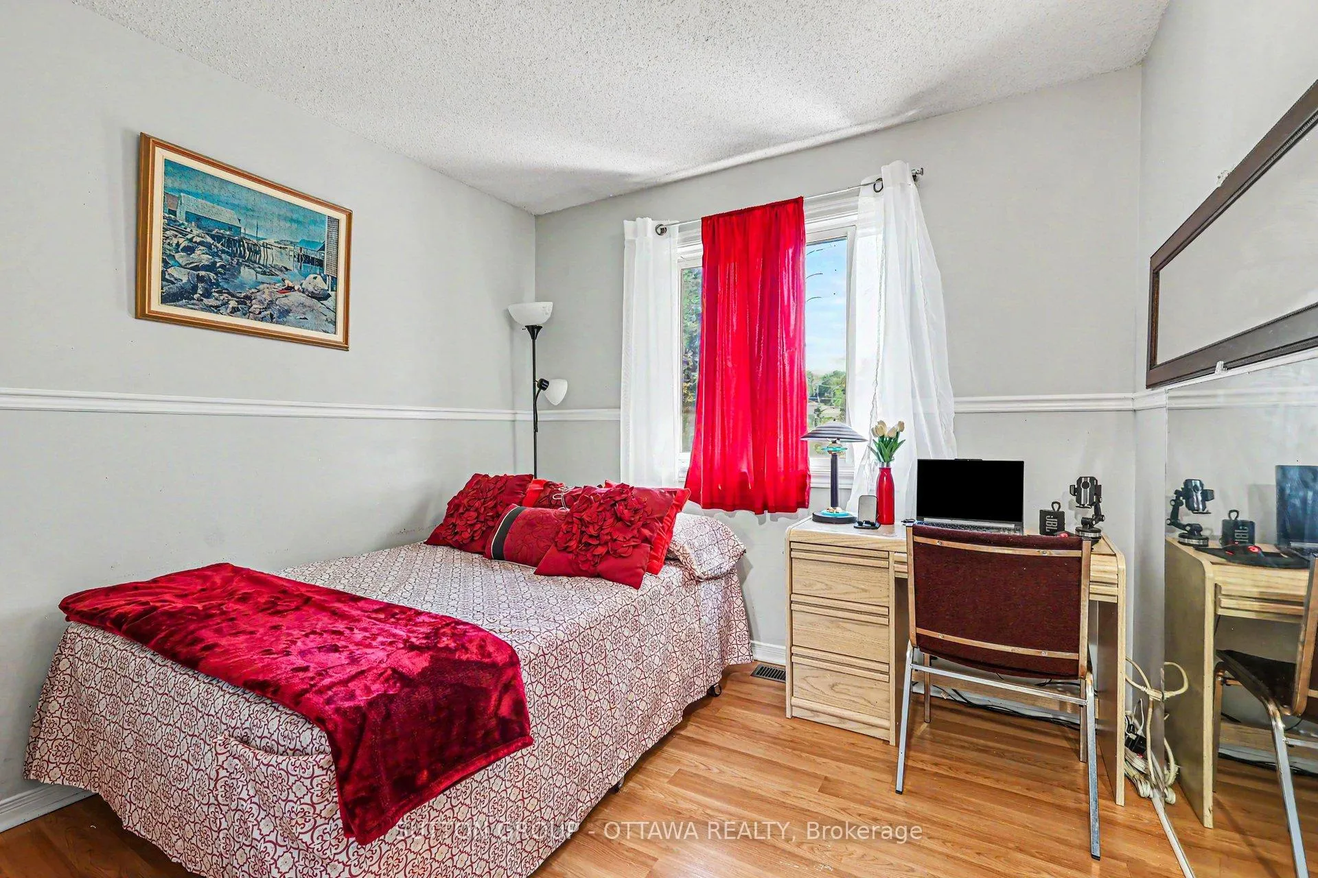 Photo 19 of 80 Burlington Crescent, Ottawa, Hunt Club Park/Greenboro — HOMEH