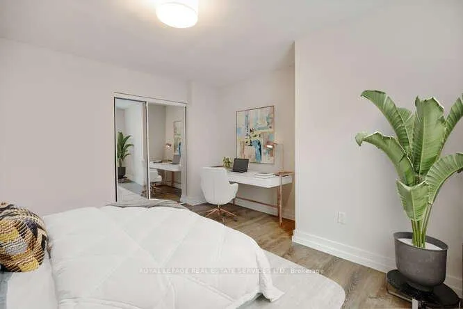 Photo 5 of Unit 203, 18 Anglesey Boulevard, Etobicoke, Edenbridge-Humber Valley — HOMEH