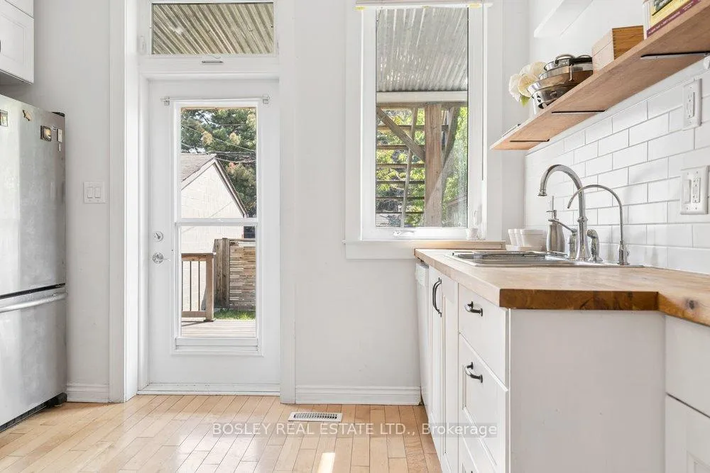 Photo 3 of 159A Gladstone Avenue, Toronto, Little Portugal — HOMEH