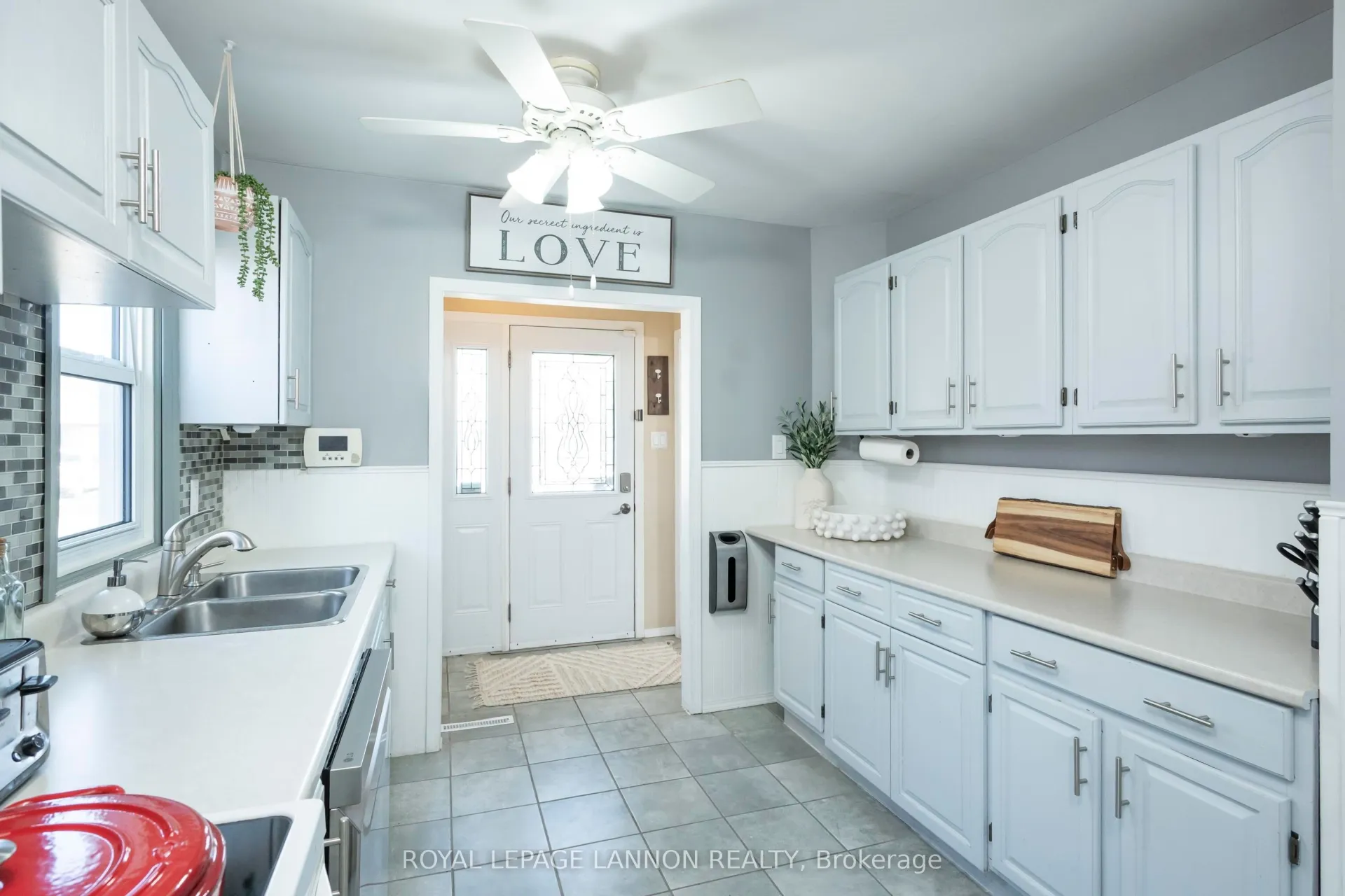 Photo 3 of 138 Christina Street E, Thunder Bay, Westfort — HOMEH