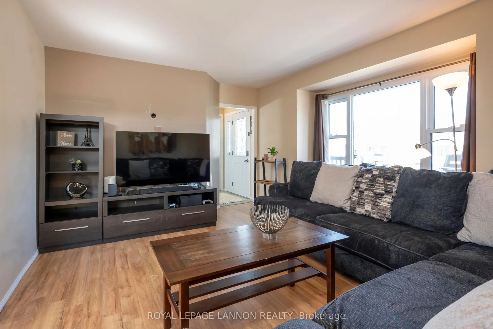 Photo 9 of 138 Christina Street E, Thunder Bay, Westfort — HOMEH