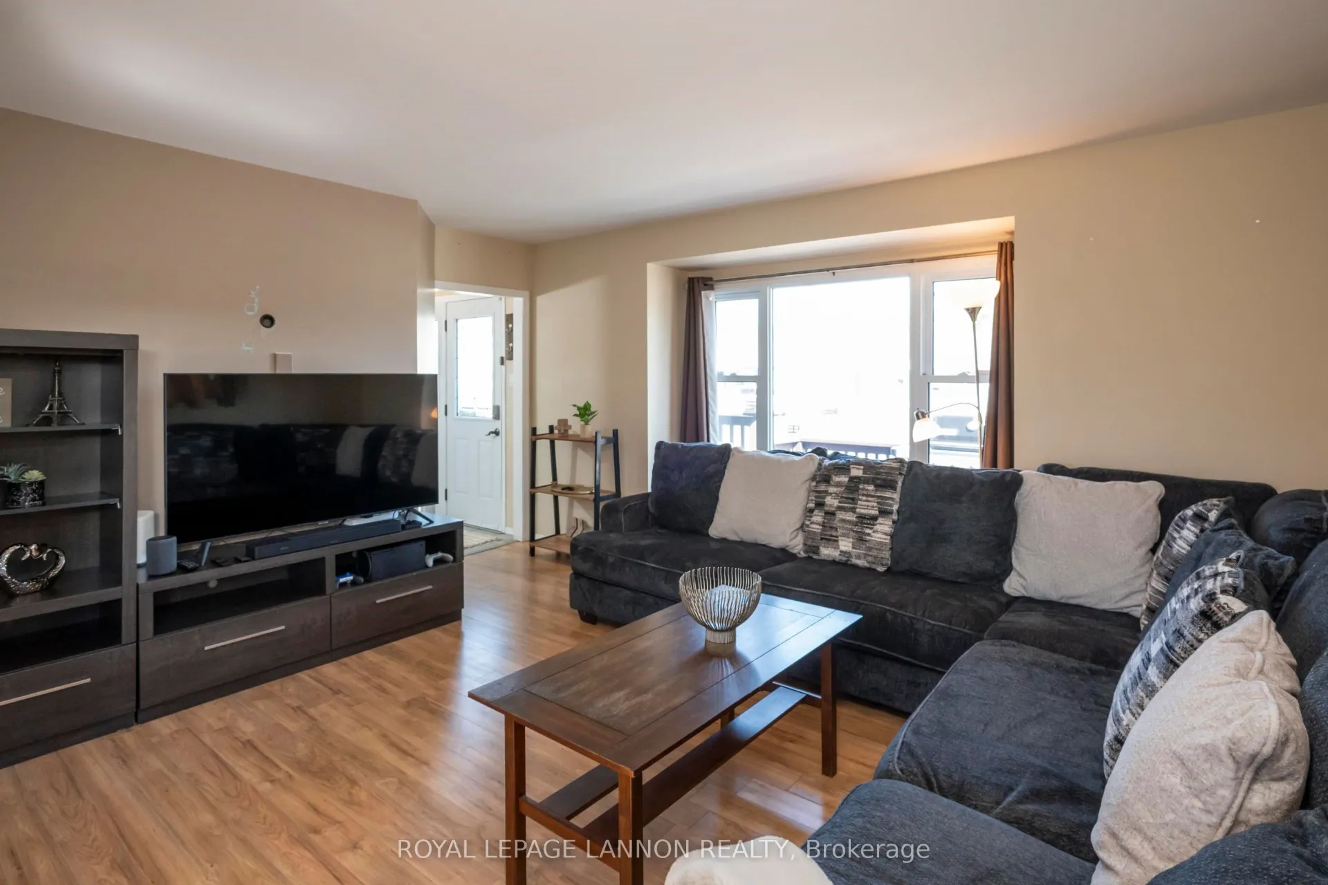 Photo 13 of 138 Christina Street E, Thunder Bay, Westfort — HOMEH