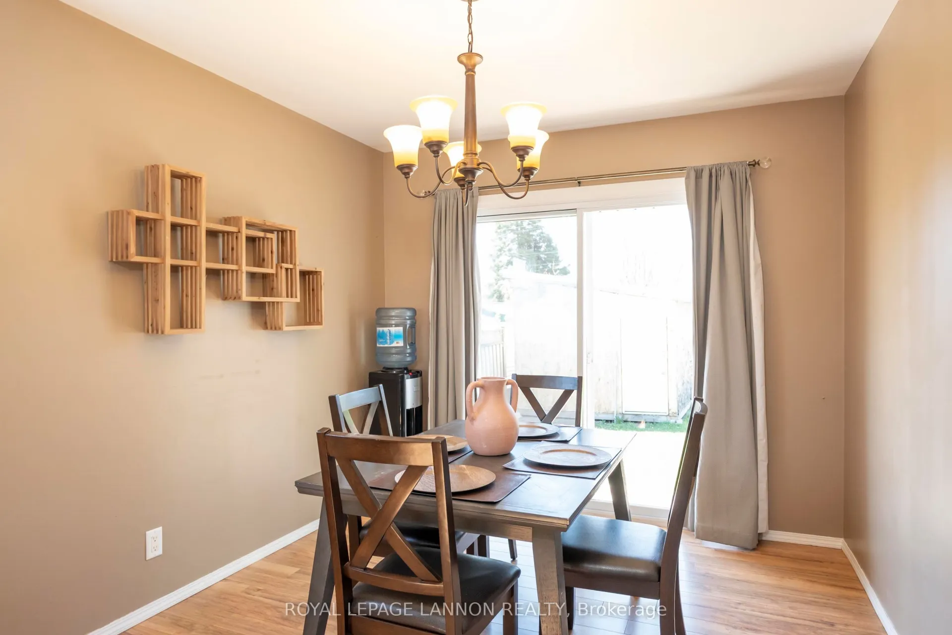 Photo 15 of 138 Christina Street E, Thunder Bay, Westfort — HOMEH