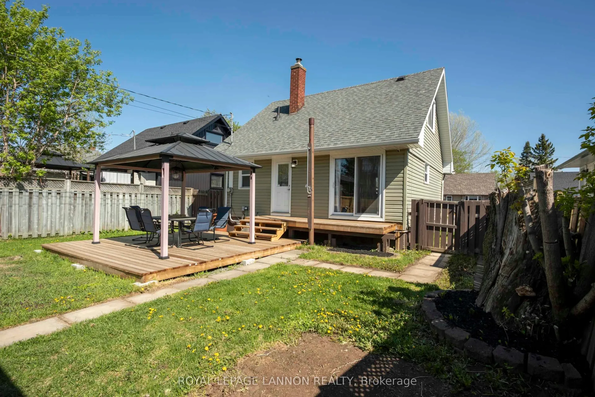 Photo 39 of 138 Christina Street E, Thunder Bay, Westfort — HOMEH
