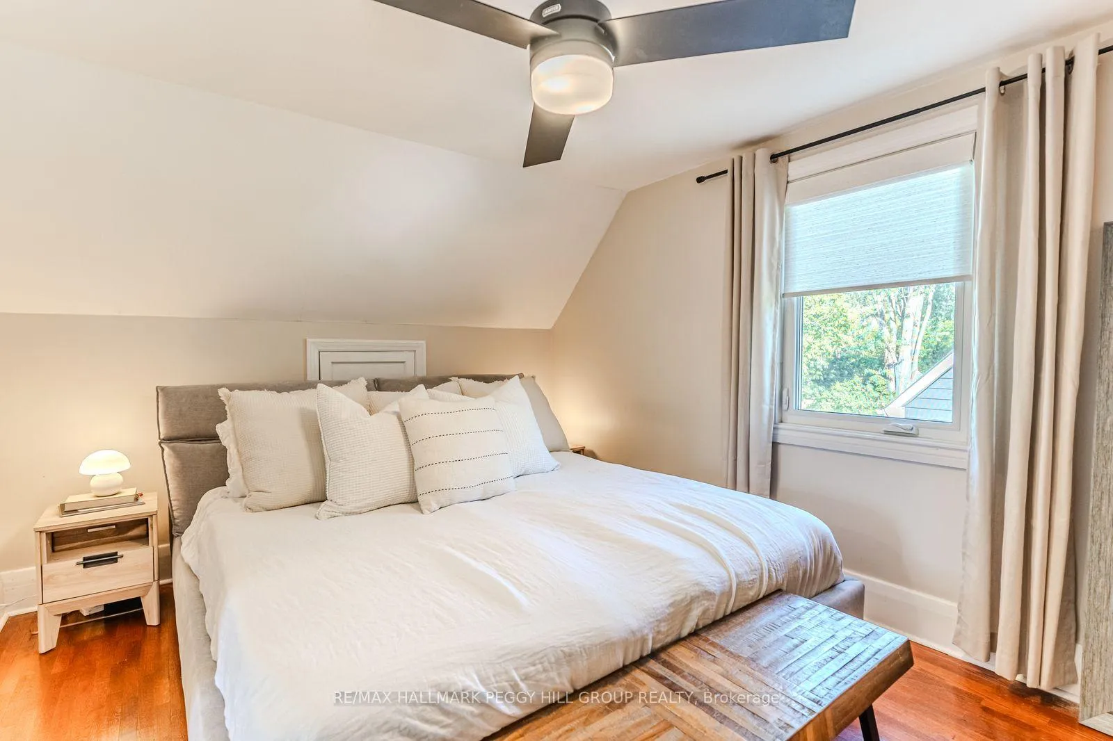 Photo 7 of 10 Holgate Street, Barrie, Allandale — HOMEH