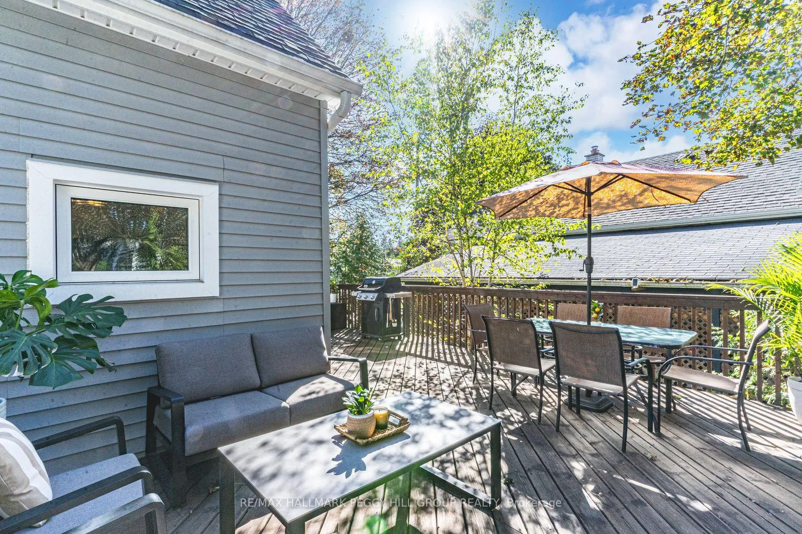 Photo 15 of 10 Holgate Street, Barrie, Allandale — HOMEH