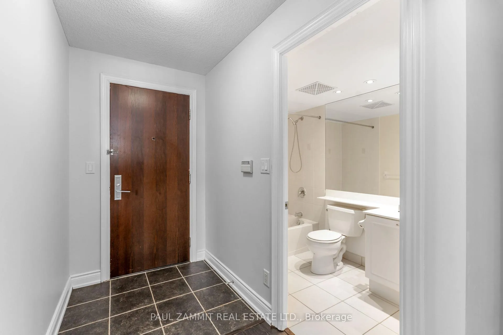 Photo 2 of Unit 615, 88 Times Avenue, Markham, Commerce Valley — HOMEH