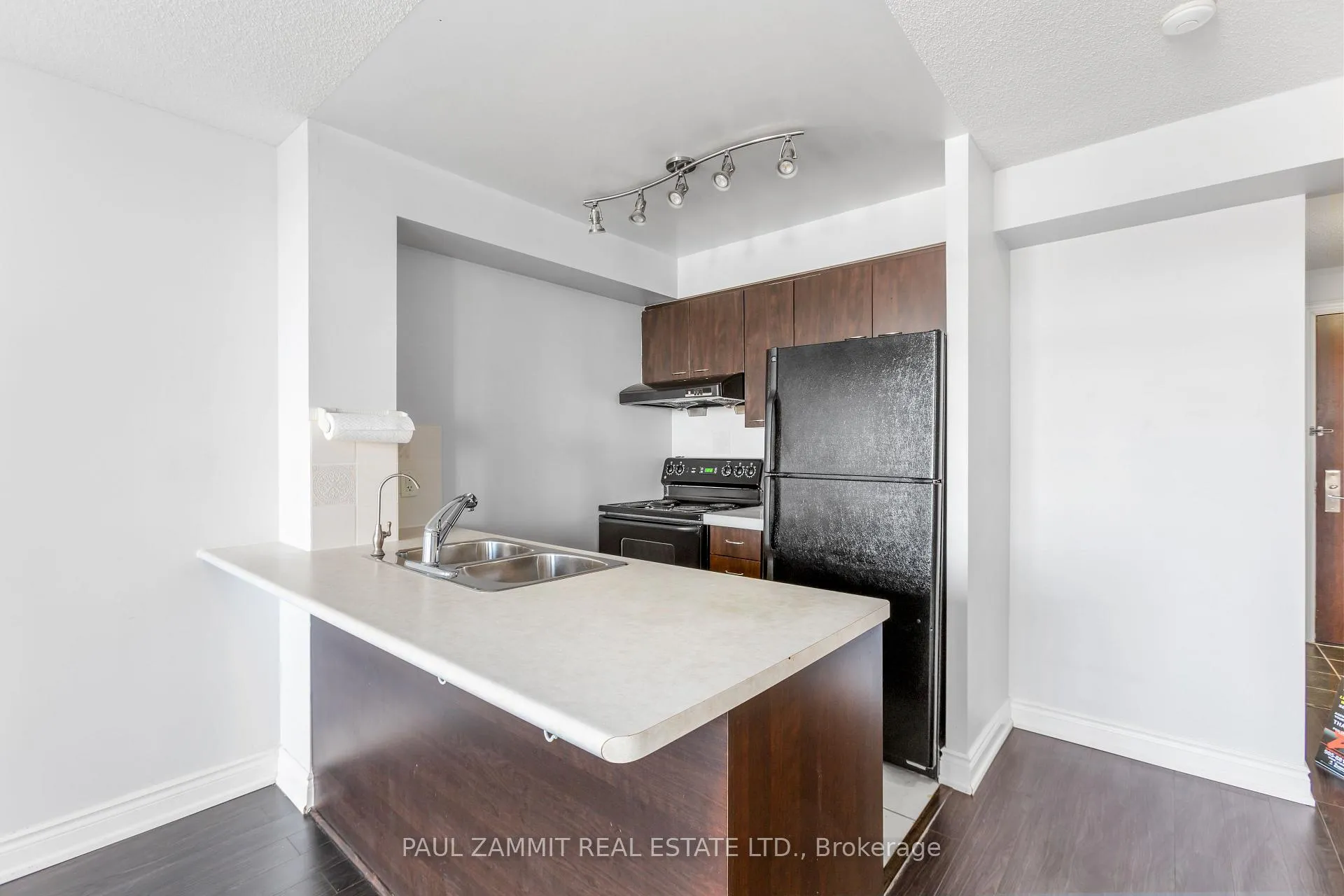 Photo 4 of Unit 615, 88 Times Avenue, Markham, Commerce Valley — HOMEH