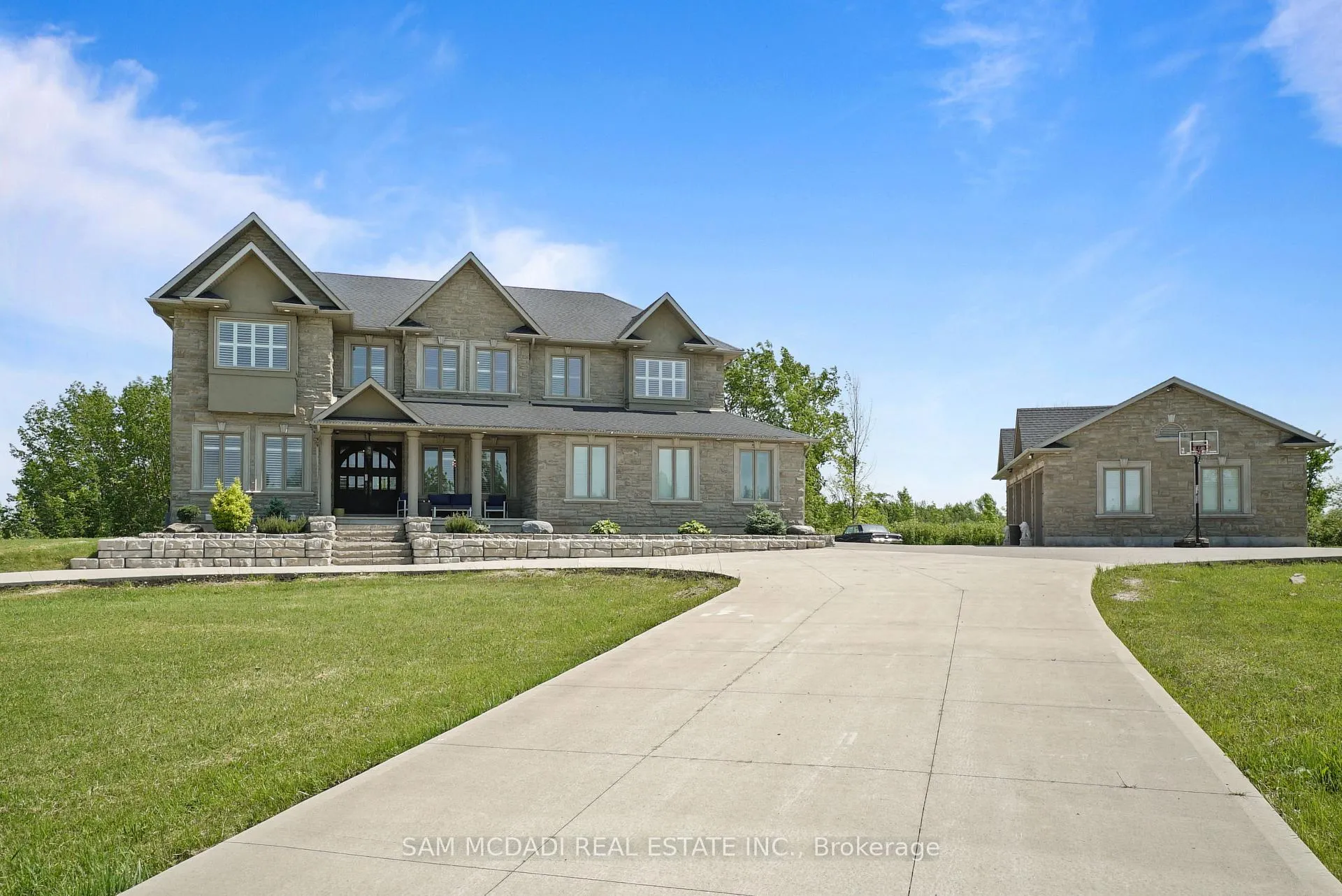 Photo 3 of 119 Ishwar Drive, Georgian Bluffs — HOMEH