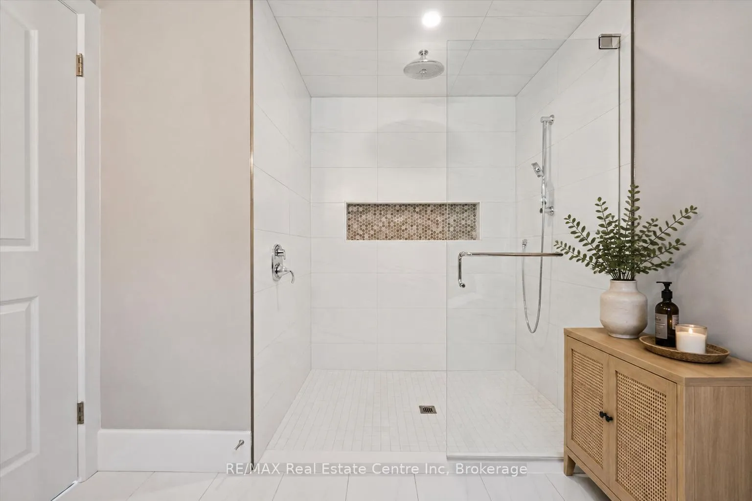 Photo 33 of 122 Ridgeview Drive, Mapleton, Rural Mapleton — HOMEH