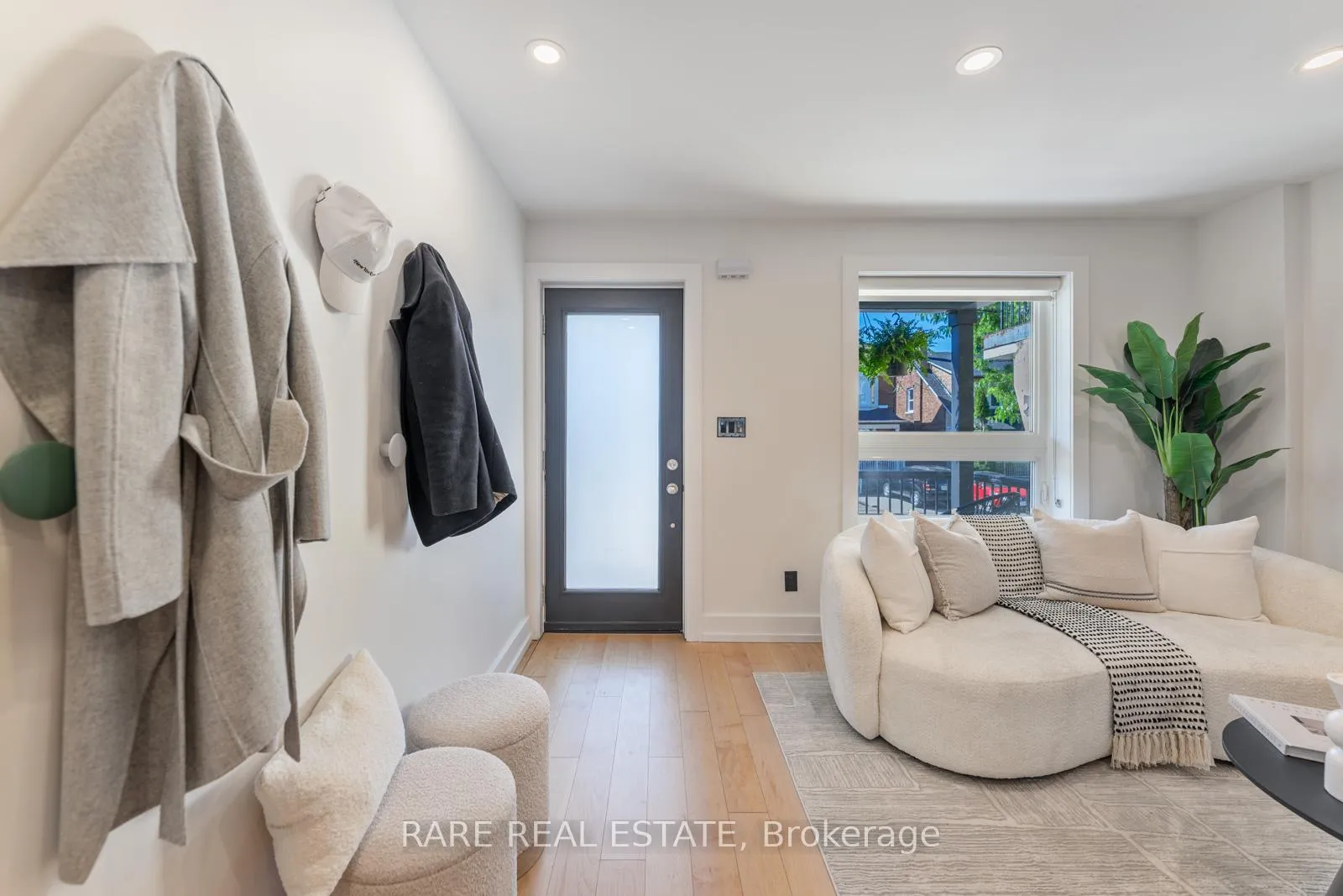 Photo 4 of 118 Mackay Avenue, Toronto, Corso Italia-Davenport — HOMEH