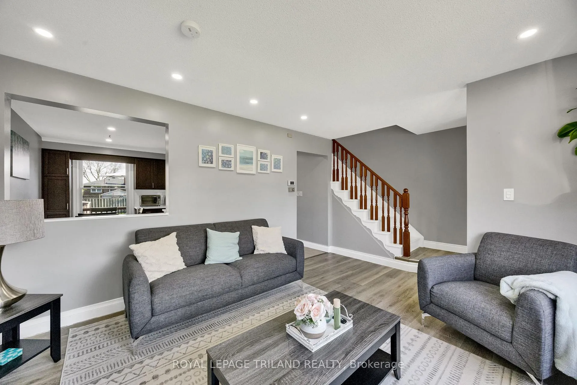 Photo 5 of 59 Vanier Place, St. Thomas — HOMEH