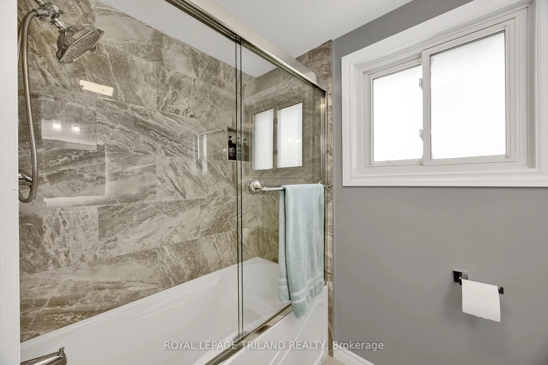 Photo 14 of 59 Vanier Place, St. Thomas — HOMEH