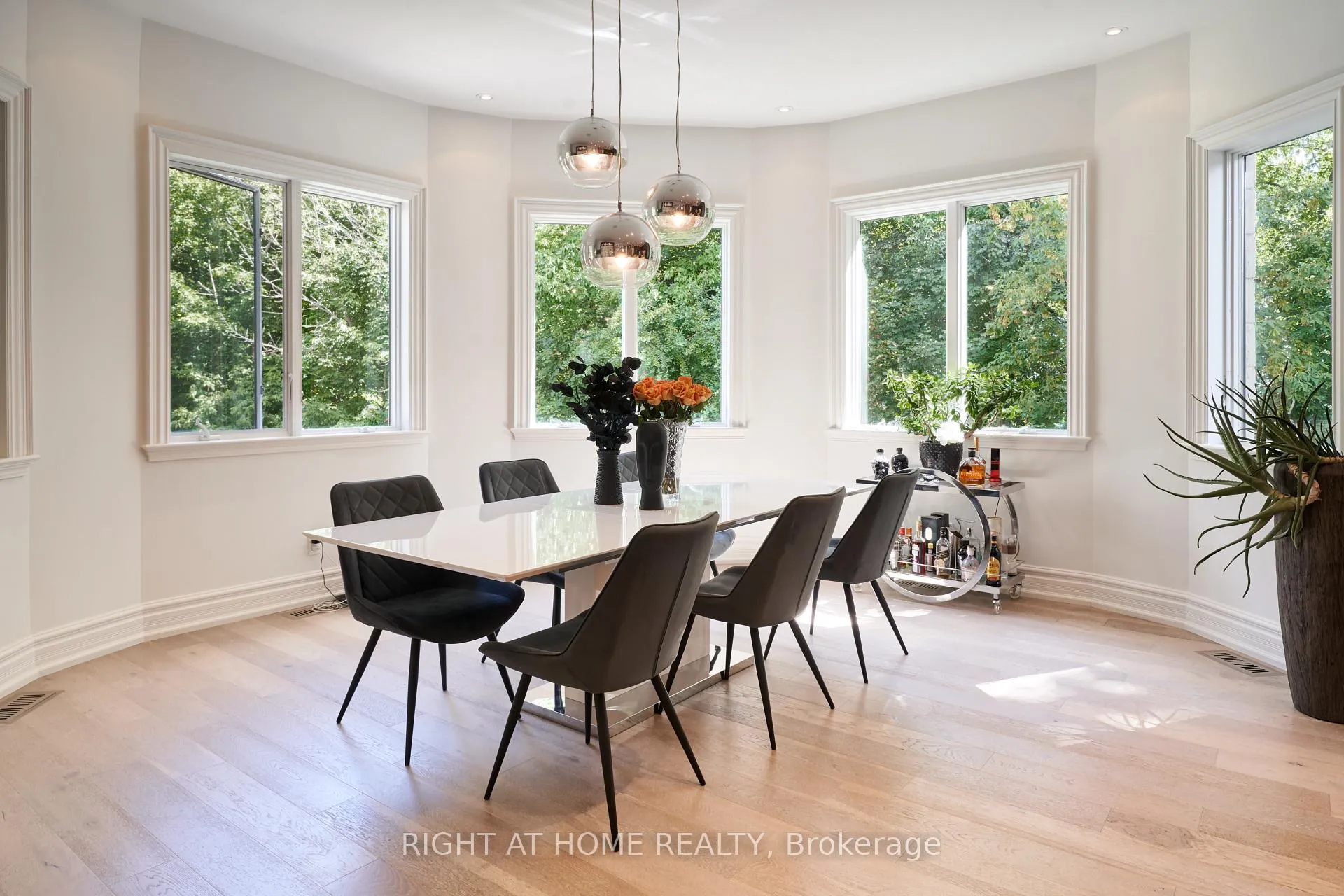 Photo 20 of 1305 Royal York Road, Etobicoke, Edenbridge-Humber Valley — HOMEH