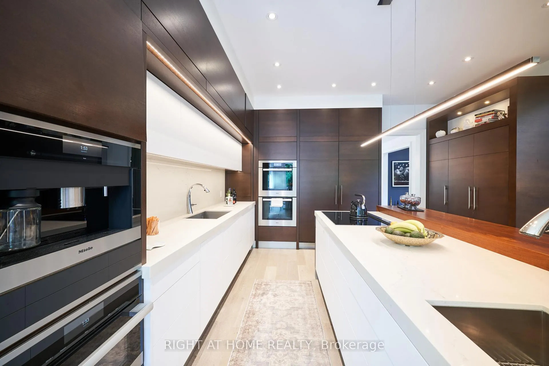 Photo 21 of 1305 Royal York Road, Etobicoke, Edenbridge-Humber Valley — HOMEH