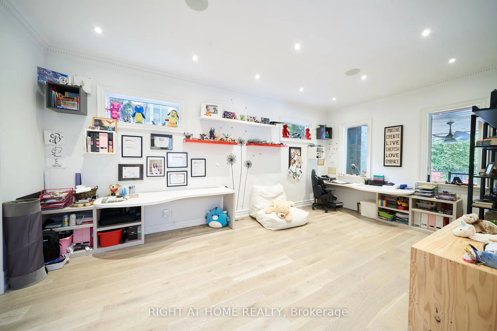 Photo 22 of 1305 Royal York Road, Etobicoke, Edenbridge-Humber Valley — HOMEH