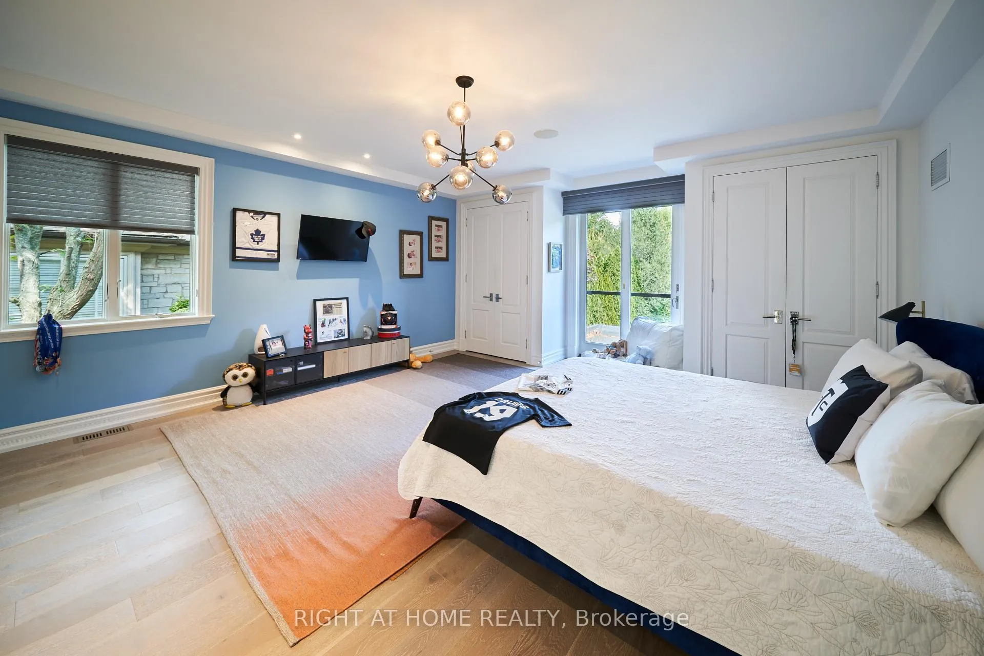 Photo 25 of 1305 Royal York Road, Etobicoke, Edenbridge-Humber Valley — HOMEH