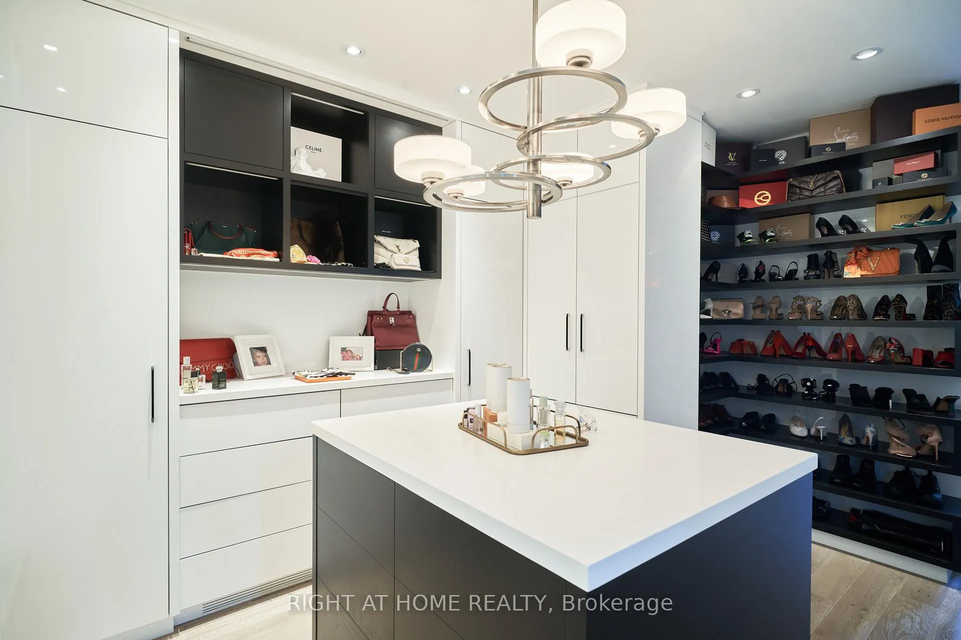 Photo 29 of 1305 Royal York Road, Etobicoke, Edenbridge-Humber Valley — HOMEH