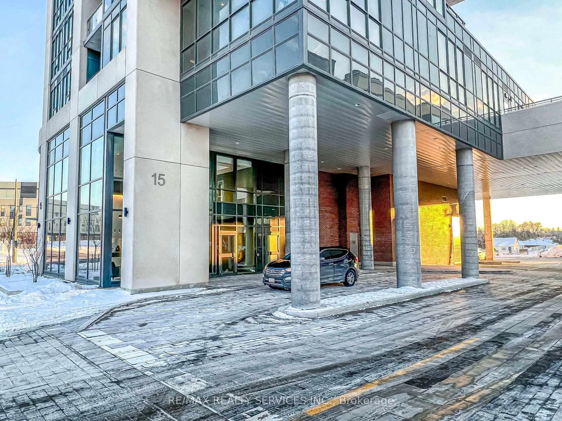 Photo 2 of Unit 2202, 15 Lynch Street, Brampton, Downtown Brampton — HOMEH