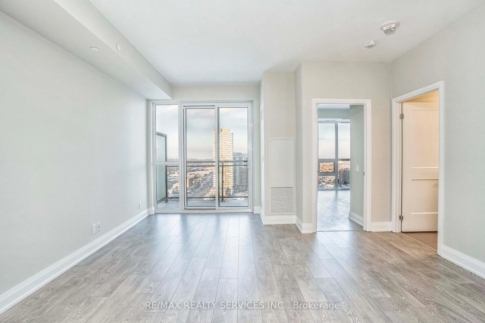 Photo 5 of Unit 2202, 15 Lynch Street, Brampton, Downtown Brampton — HOMEH