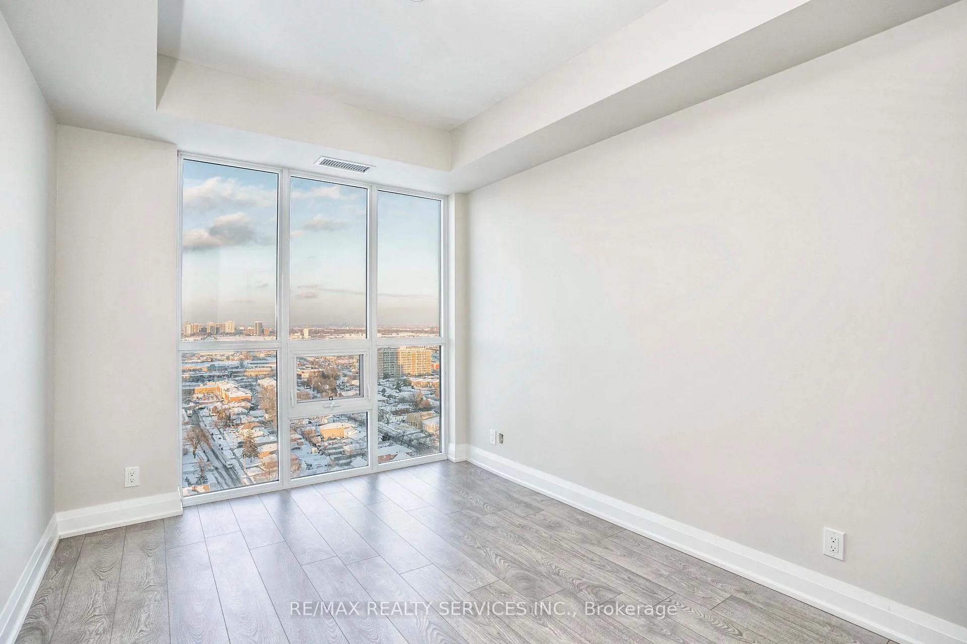 Photo 14 of Unit 2202, 15 Lynch Street, Brampton, Downtown Brampton — HOMEH