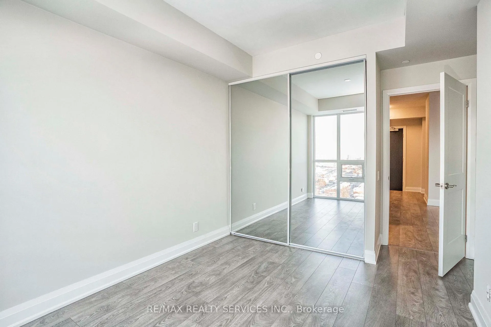 Photo 15 of Unit 2202, 15 Lynch Street, Brampton, Downtown Brampton — HOMEH