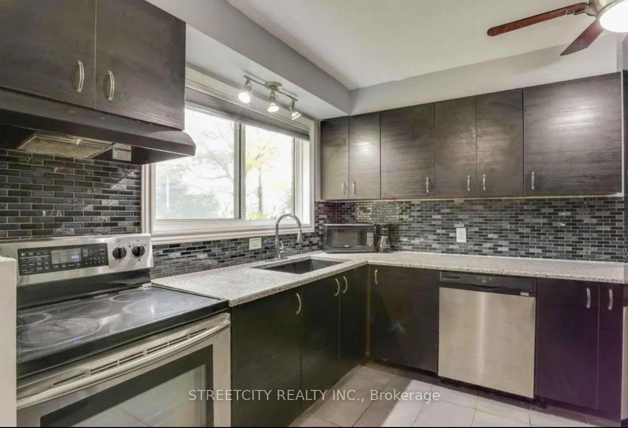 Photo 5 of Unit Upper, 1337 Victoria Drive, London, East C — HOMEH